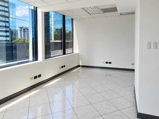 OFICINA EN ALQUILER 📍 Edificio Europlaza, Zona 14 - 2