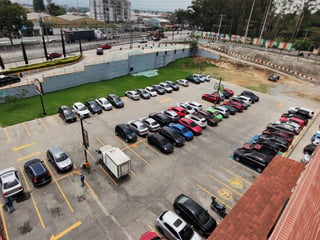 Rento Oficina Comercial zona 12 Plaza Canada - 2