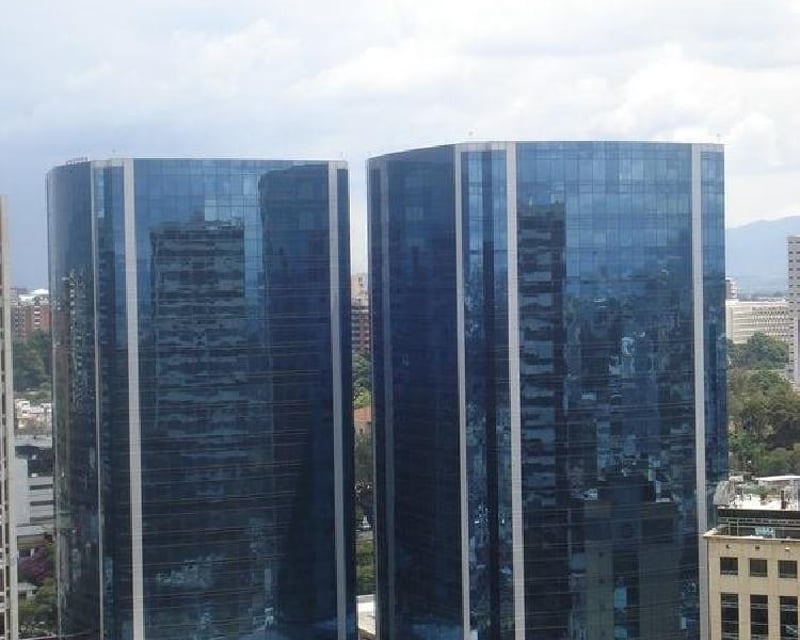 Oficina en Venta en Diagonal 6 Zona 10 Guatemala