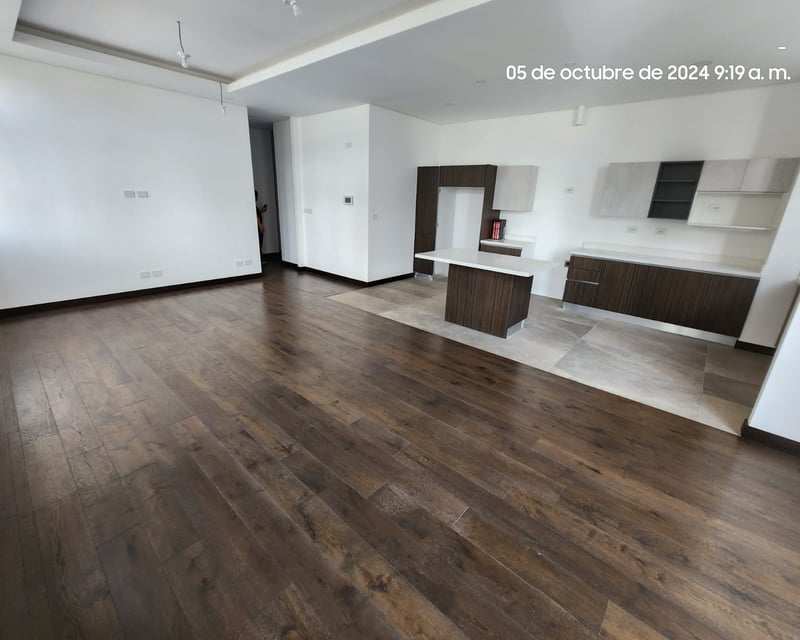 Apartamento en venta de 3 habitaciones en zona 16 Ref-4918