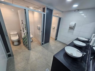 Edificio en Renta en zona 4 - Image 15