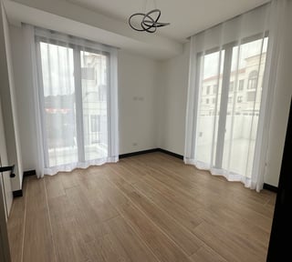 APARTAMENTO EN LIRIOS DE CAYALA ZONA 16 