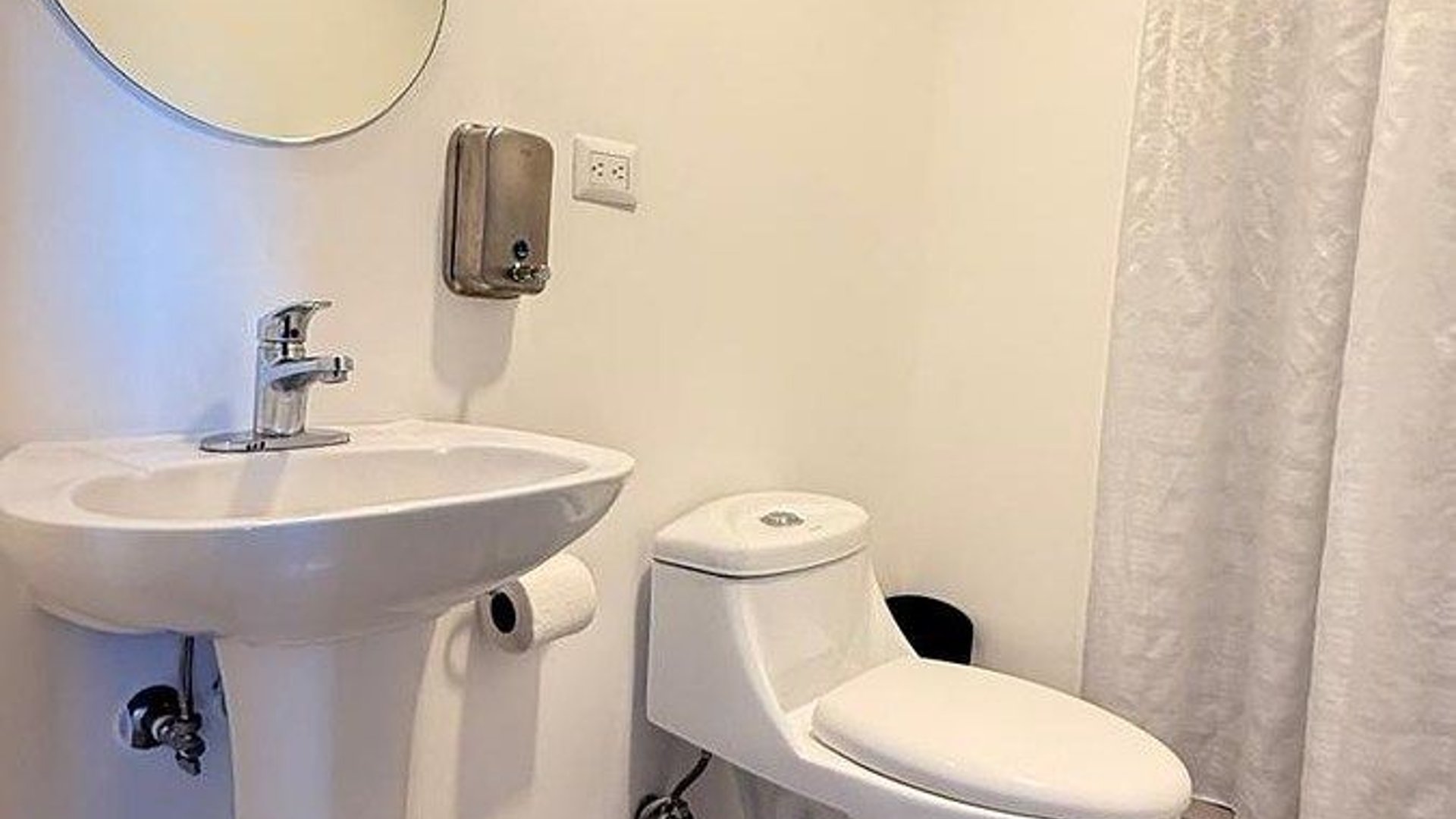 APARTAMENTO EN VENTA AMUEBLADO  ZONA 14 LA VILLA - Miniatura 8