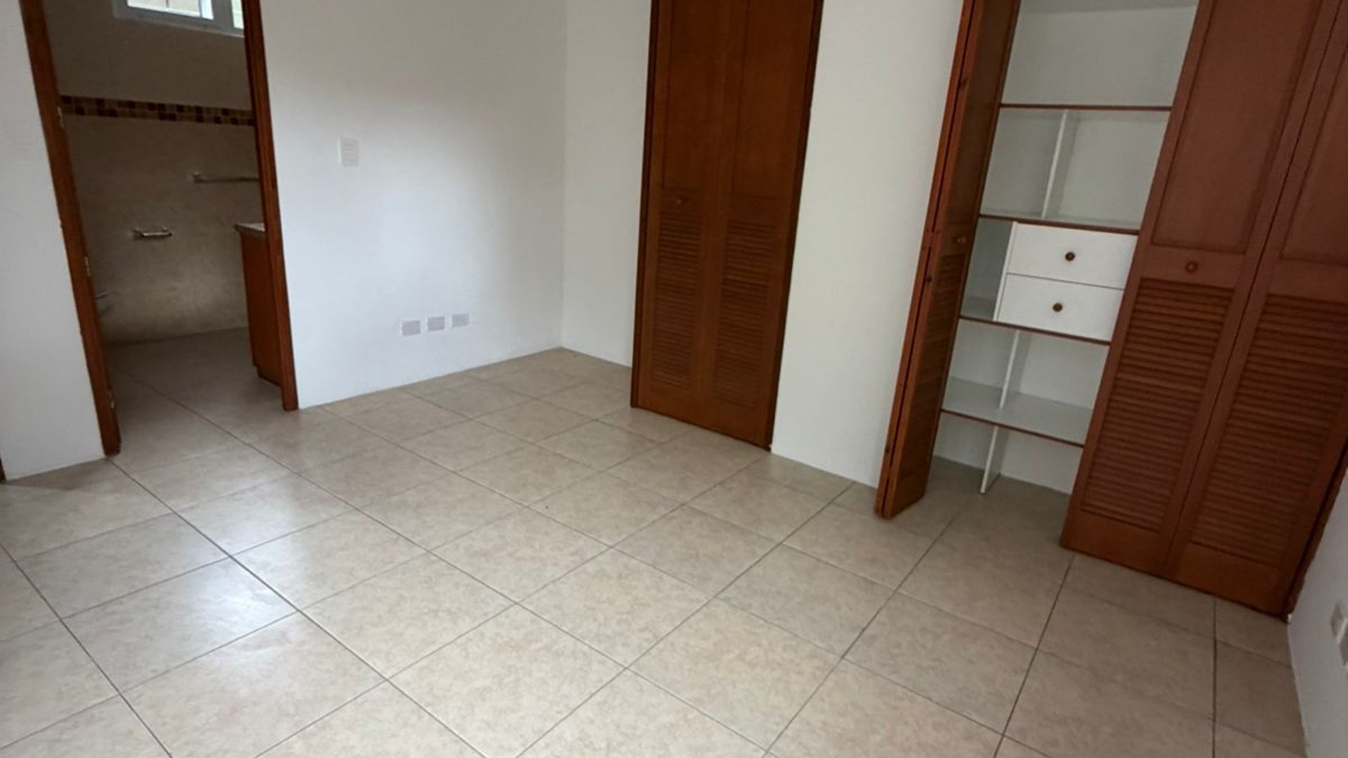 Apartamentos amueblados en renta zona 16 – La Montaña - Miniatura 4