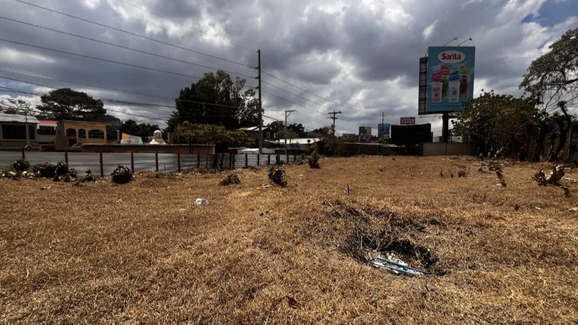 Terreno de 1,900vrs en venta Carretera El Salvador