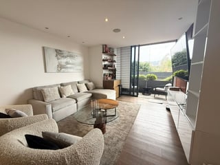 VENTA DE APARTAMENTO AMUEBLADO - TRIVÁ, ZONA 15 - 2