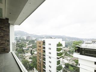 Alquilo / Vendo Lindo Penthouse en Edificio Bosco zona 15 - 2