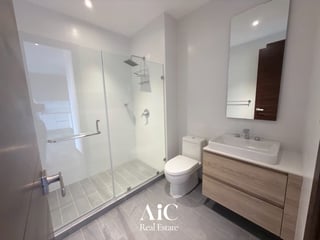 APARTAMENTO CON LÍNEA BLANCA,  EDIF. VHISTA, ZONA 15 - 5