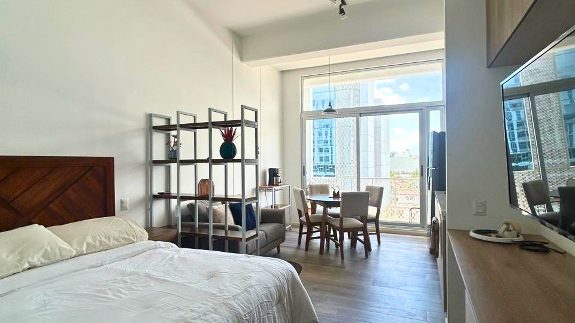 APARTAMENTO ESTUDIO EN VENTA EQUIPADO 1 HABITACIÓN, NARAMA ZONA 13 - Miniatura 2
