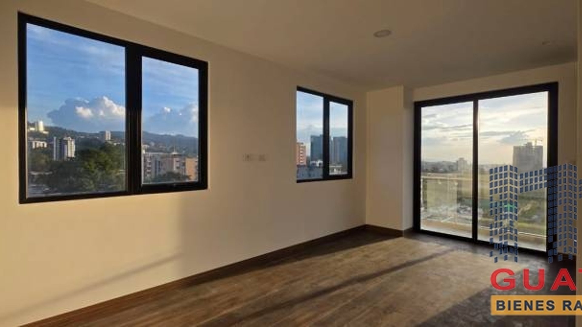 Apartamento en Venta, Zona 15 (V10114)