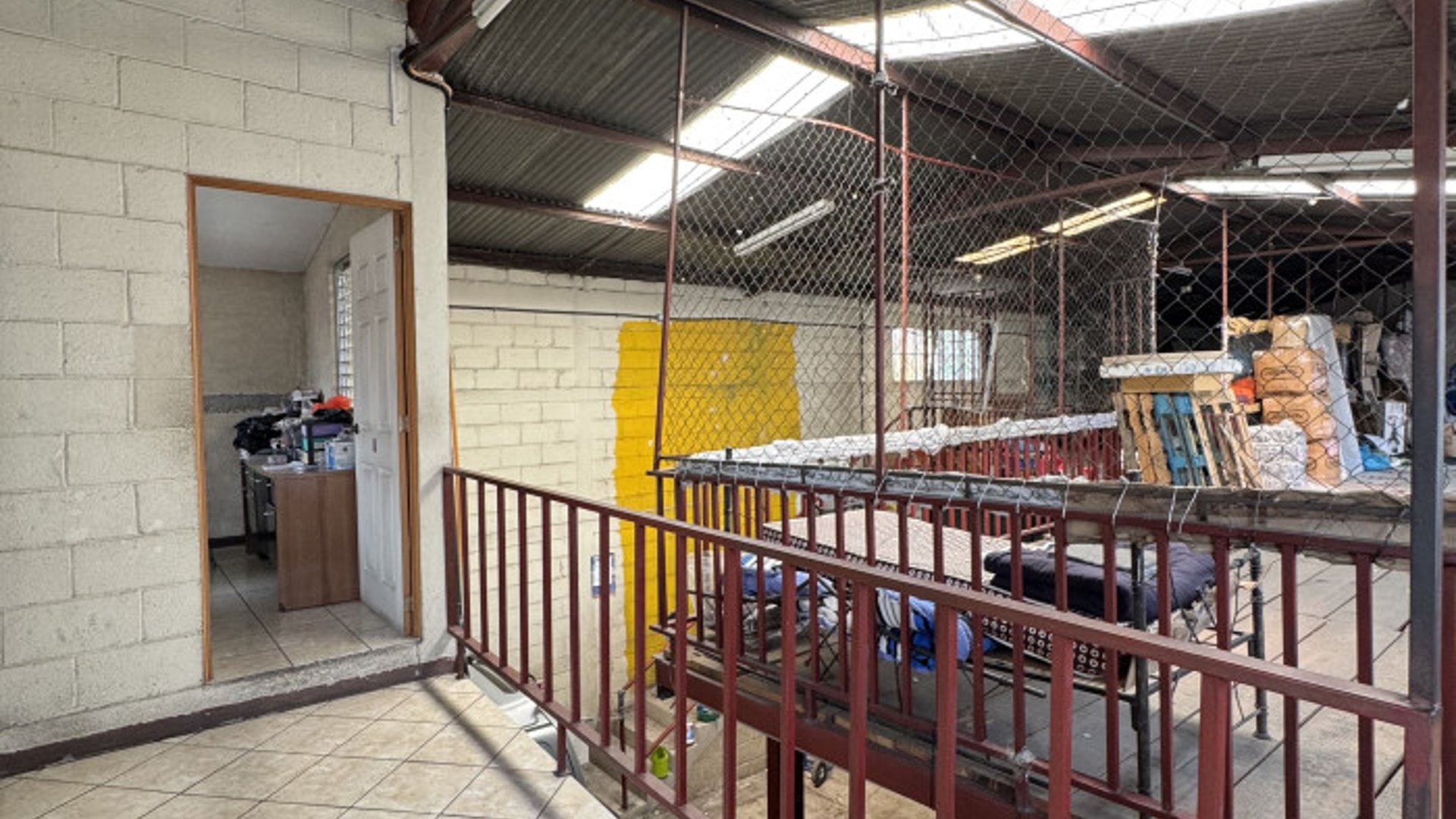 Bodega en renta zona 5 - Miniatura 6
