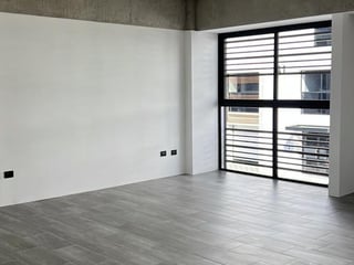 Ofibodega en Internaranjo - Image 1