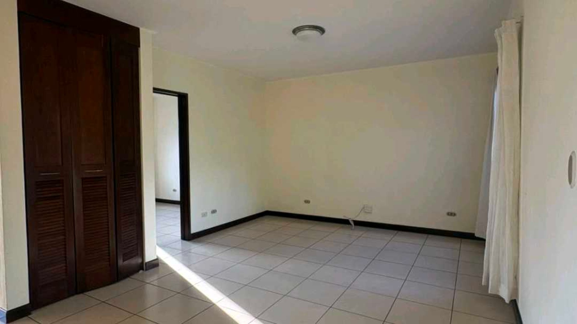 CASA EN ALQUILER ???? Alameda San Isidro, Zona 16 - Miniatura 9