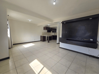 3 Bedroom House for Rent in El Fiscal, Palencia - Image 3