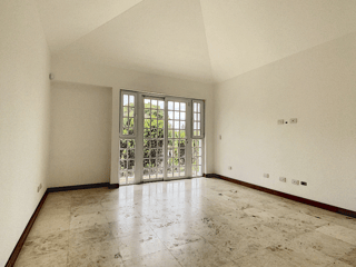 Espectacular Casa  en venta area de cayala, zona 16 - Image 16