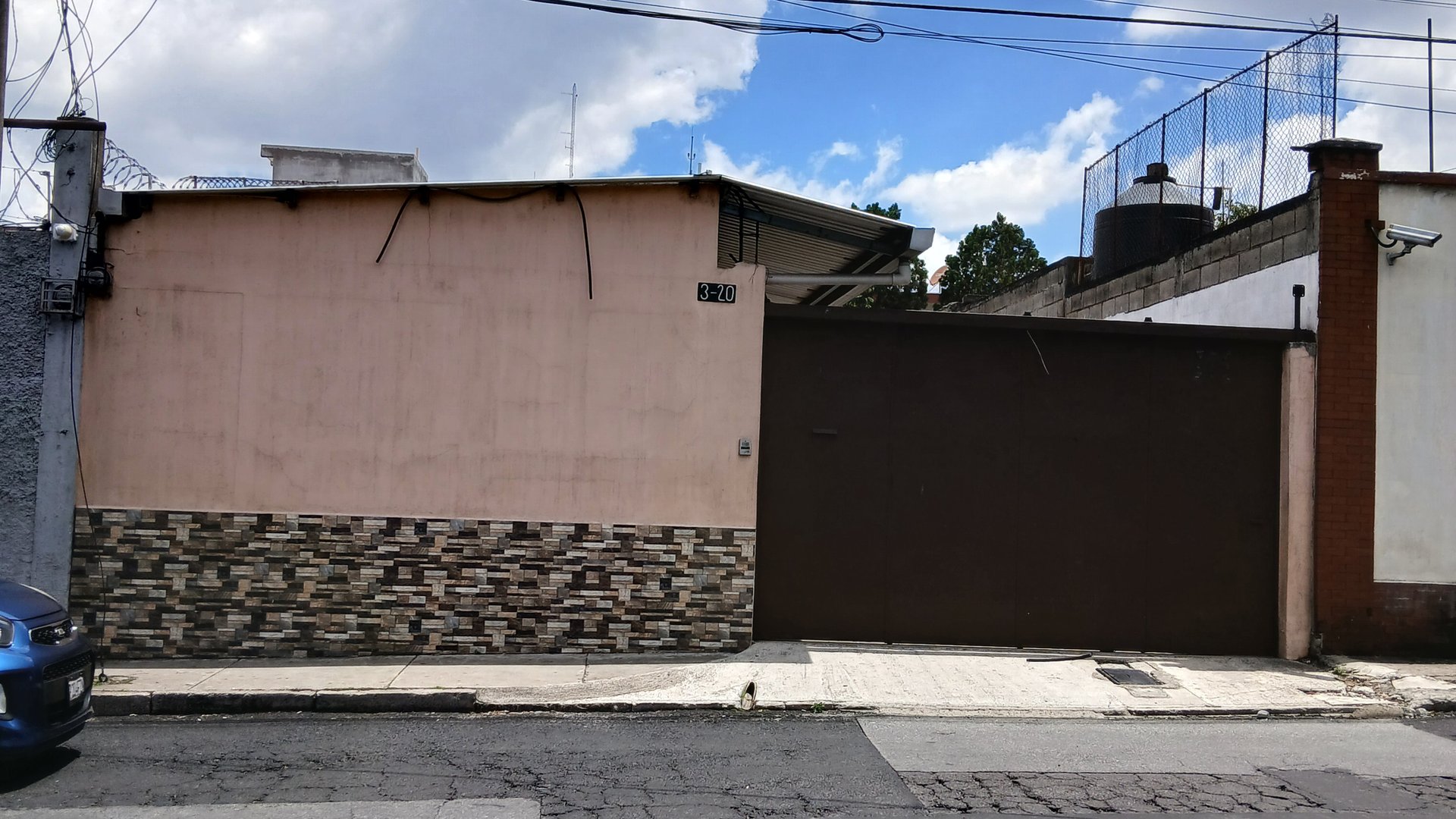 Venta de Casa en área comercial de la zona 13 Pamplona