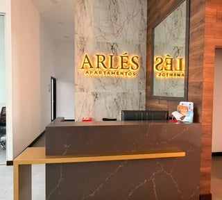 📍 APARTAMENTO AMUEBLADO EN RENTA – 1 HAB | EDIFICIO ARLES | ZONA 15