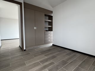 Apartamento en Renta zona 10 Equipado - 5