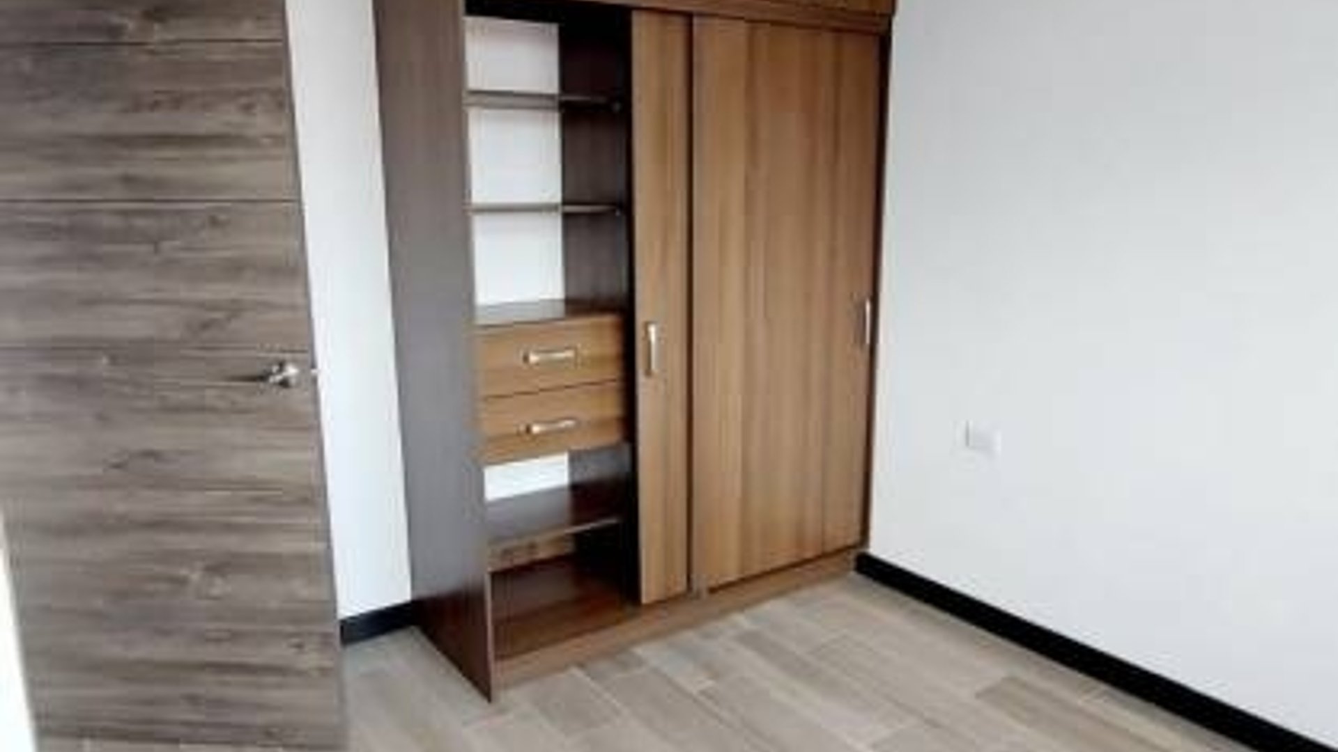 Apartamento en Venta, Zona 11 (V9964) - Miniatura 9
