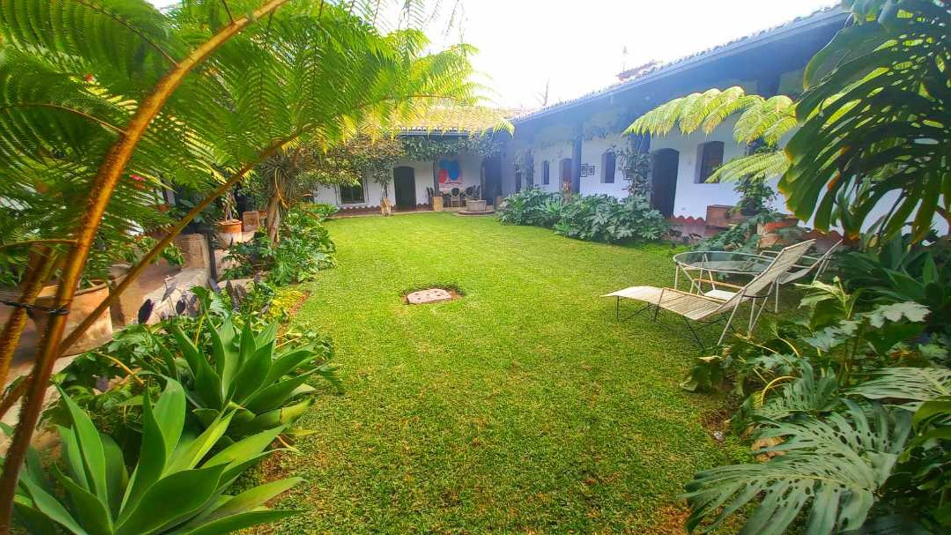 CASA PREMIUM EN VENTA EN  CASCO DE ANTIGUA GUATEMALA - Image 1