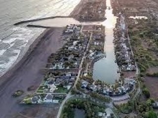 MARINA DEL SUR / Terreno en venta frente a la playa - Image 2