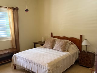 Casa, rancho y bungalows frente al río – Río Dulce - Image 27