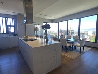 En venta Apartamento en la Zona 10 - Image 6