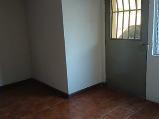 Oficina en Alquiler en Zona 10 - 4