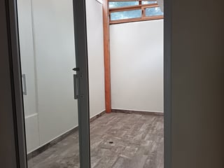 SE RENTA PROPIEDAD EN CAES - Image 10