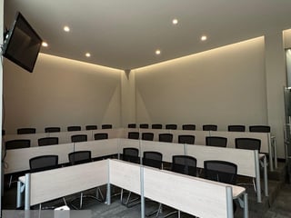 2 Edificios en Renta ideal para Universidades, Call Center u Oficinas CAES - Image 35