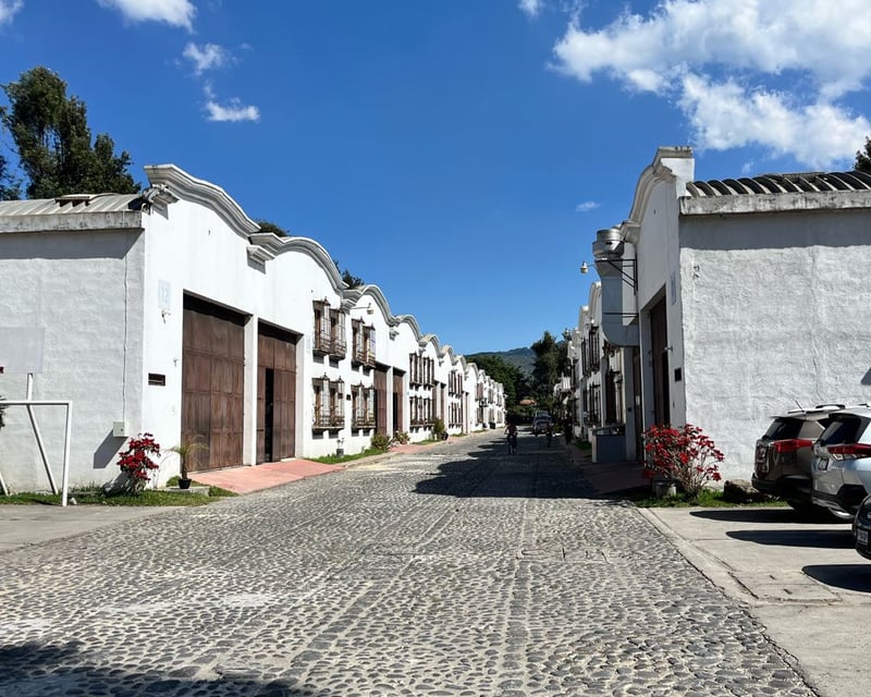 BODEGAS EN RENTA CERCA DEL PANORAMA, ANTIGUA GUATEMALA