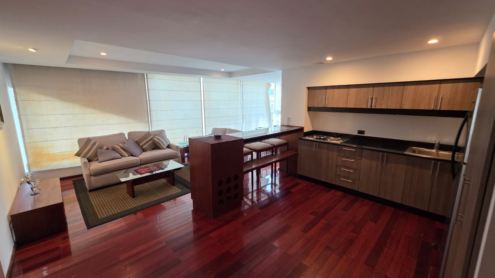 Apartamento en renta amueblado de 2 habitaciones en Z13 Ref-5534