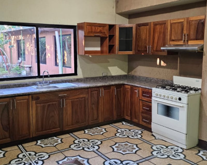 Amplia Casa en Venta o Renta en Colmenas Villas Canales - Miniatura 7
