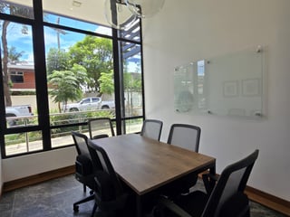 Elegante y moderno apartamento en venta en la Zona 10. - 5