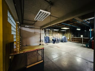 VENTA DE BODEGA EN EXCELENTE UBICACIÓN - ZONA 01 - 3