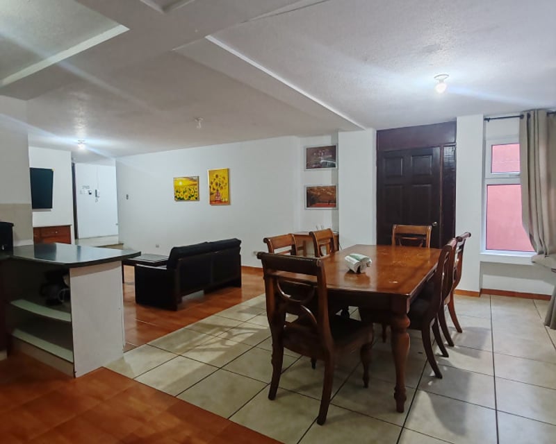 Apartamento amueblado de 2 habitaciones en Zona 15