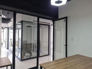 Oficina en Renta en Zona 10 Reforma-Montufar 9mts² - 2