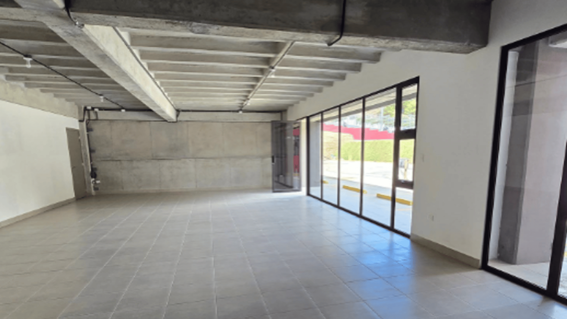 ALQUILER DE AMPLIA BODEGA 484.37MT2 - BOUGANVILLIAS, ZONA 18 - Miniatura 8