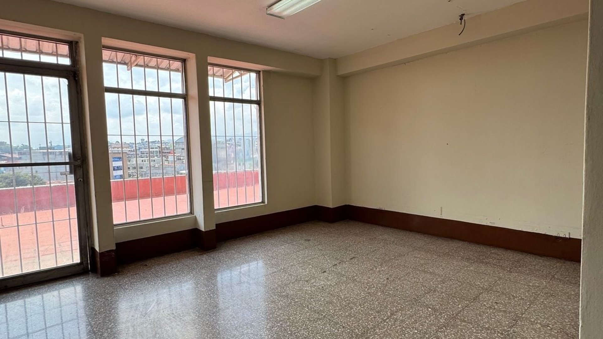 Edificio en Venta / Renta zona 4 - Miniatura 15