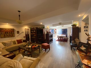 Apartamento 3 habitaciones + servicio en venta Segheria zona 14 - Image 2