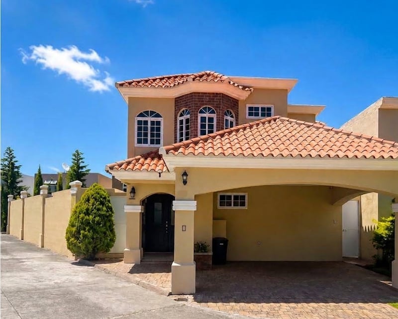 📍 CASA EN ALQUILER – 4 HAB | VILLAS EUROPEAS | KM. 25.5 CAES