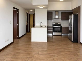 APARTAMENTO EN ALQUILER 📍 Edificio Casalini, Zona 10, Diagonal 6 - 3