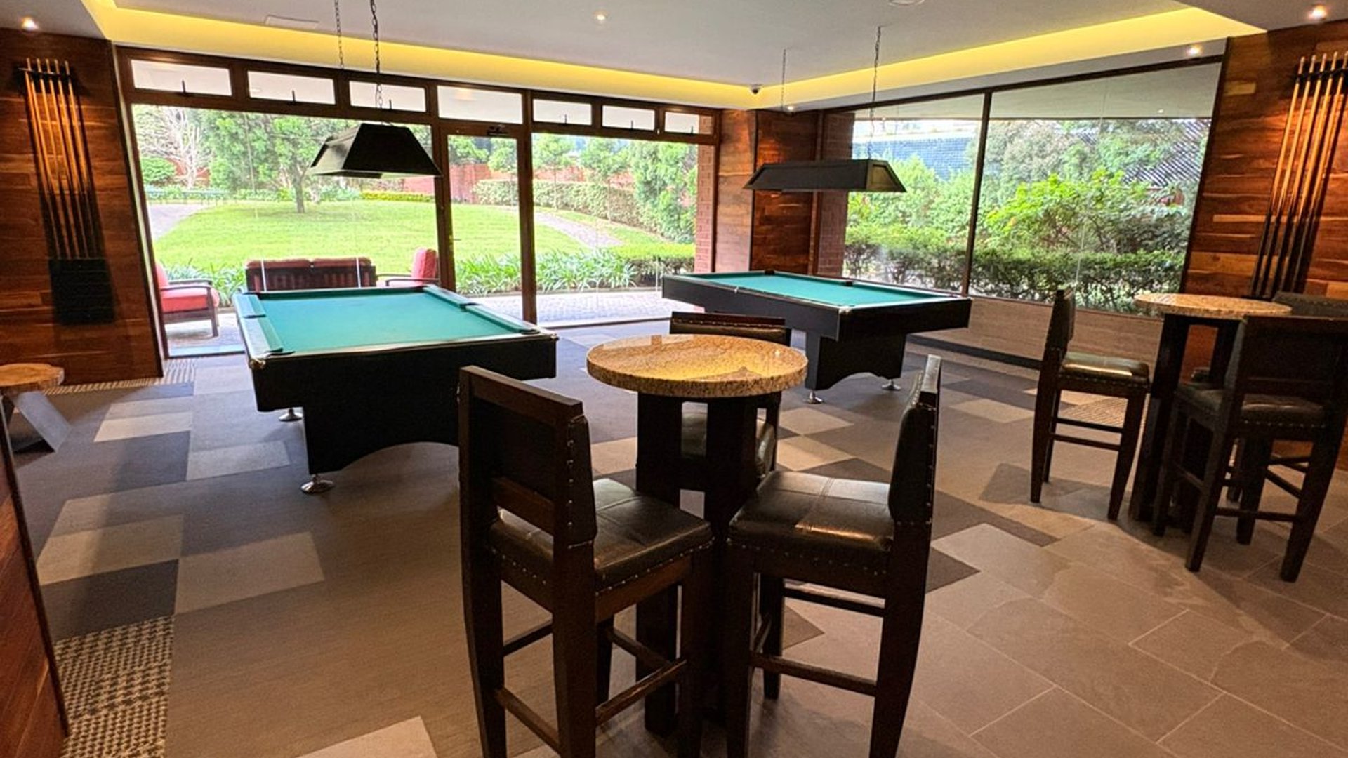 Alquiler de Hermoso apartamento en exclusivo Edificio zona 14