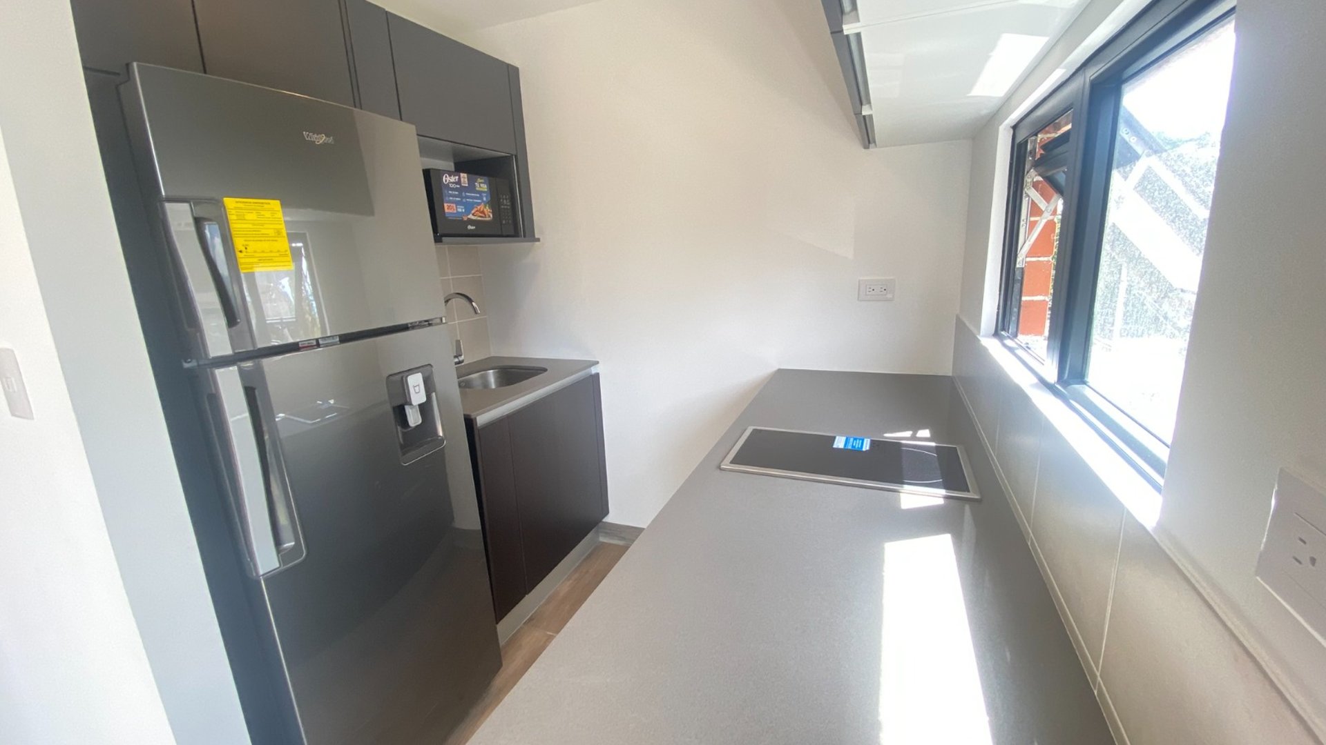 Renta de apartamento tipo estudio en zona 15 - 1 habitacion Ref-5997