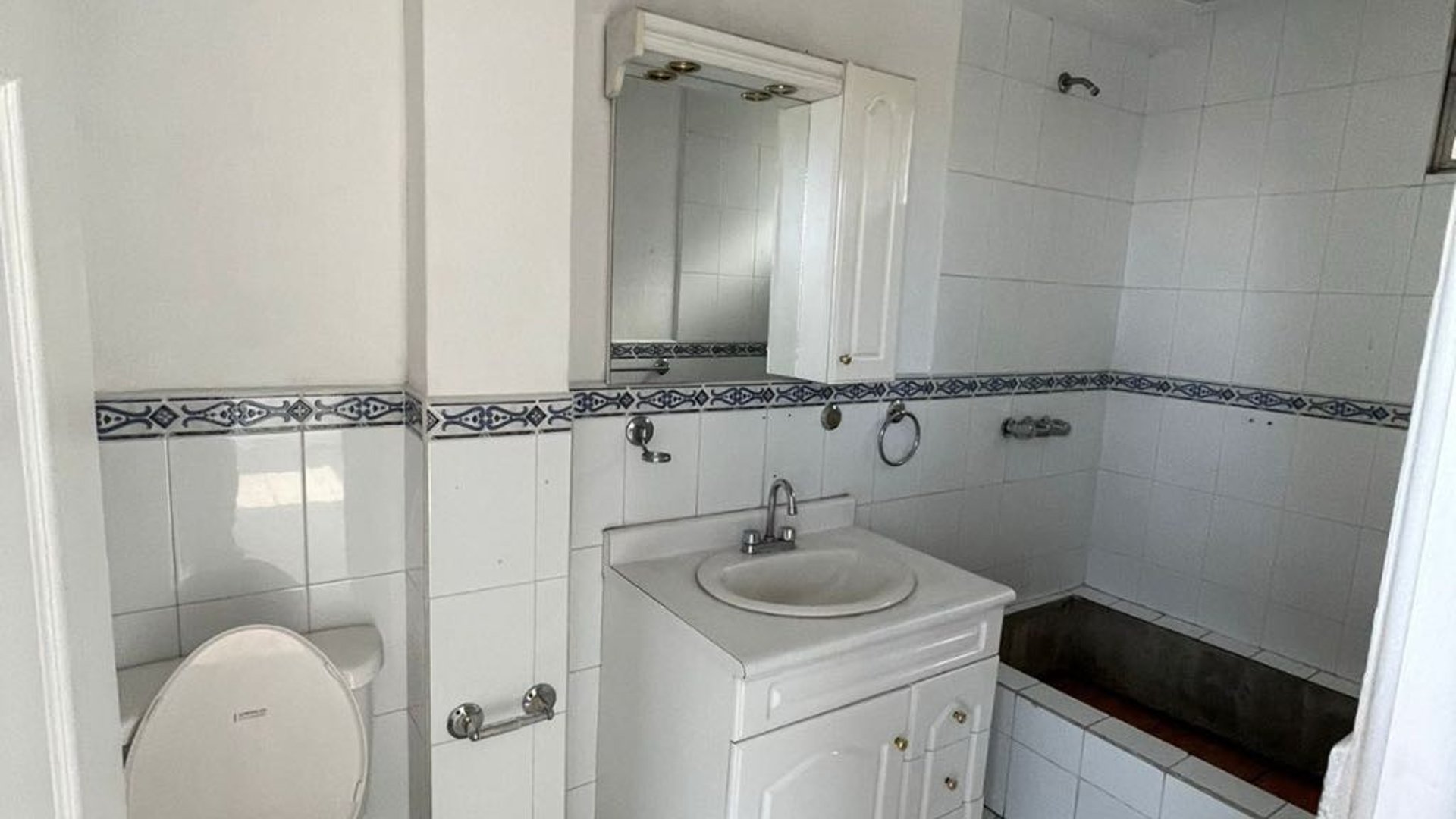 CASA EN RENTA EN AVENIDA PETAPA - Miniatura 24