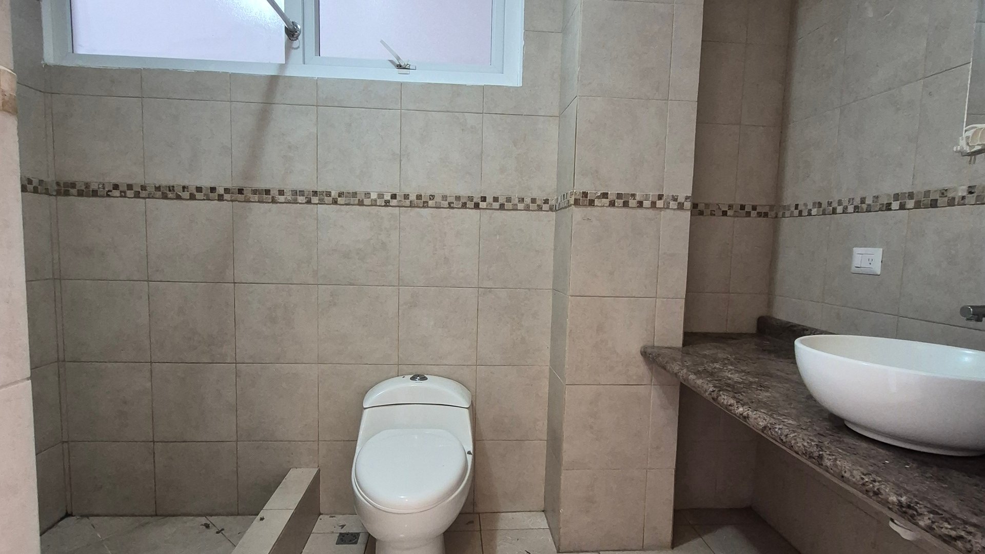 Apartamento en Renta en Kanajuyu Zona 16 - Miniatura 22