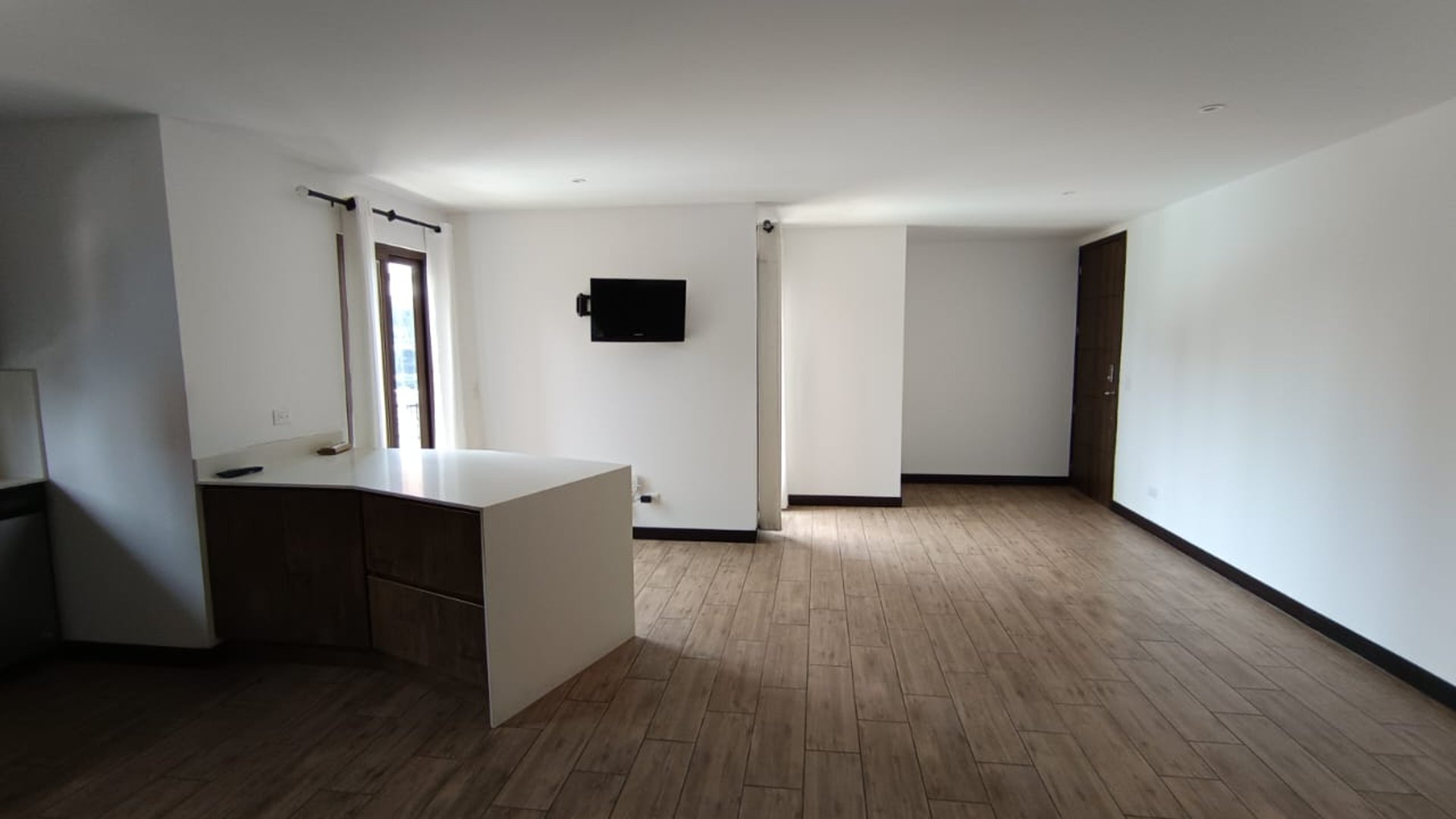 ???? APARTAMENTO EN RENTA – 2 HAB | MARQUÉS DE OAKLAND | ZONA 10 - Miniatura 4
