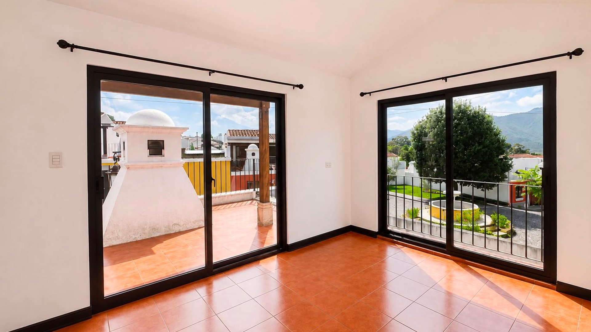 CASA EN RENTA DE 4 HABITACIONES EN SAN PEDRO LAS HUERTAS-ANTIGUA - Miniatura 2