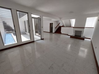 Casa en alquiler, zona 13. - 2