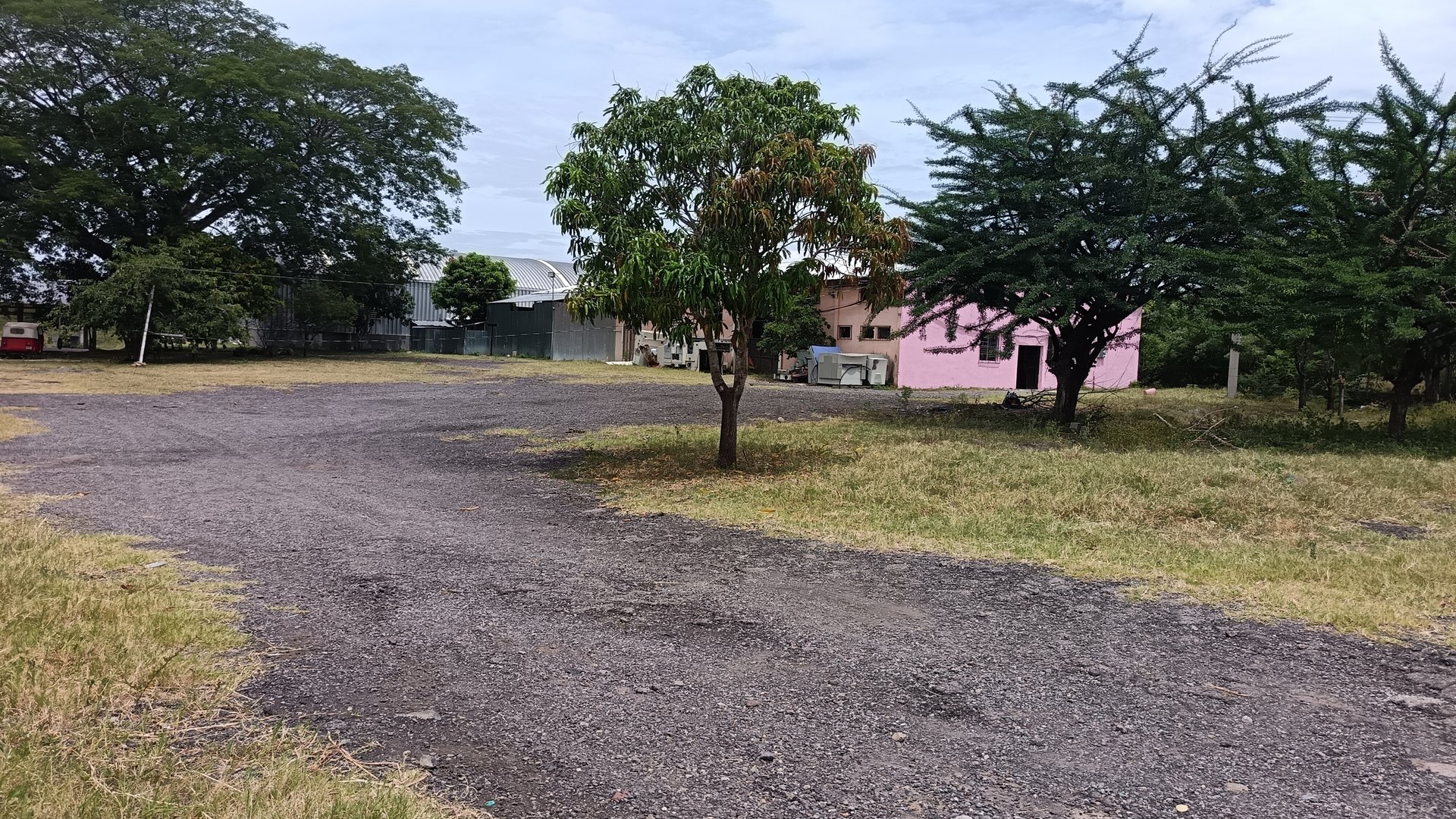Bodegas en renta en Oratorio Santa Rosa con excelente acceso